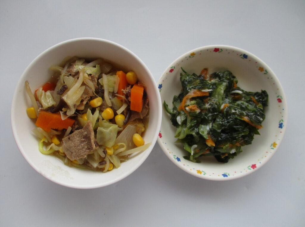 ☆おひる☆
・野菜ラーメン・きゅうりもみ